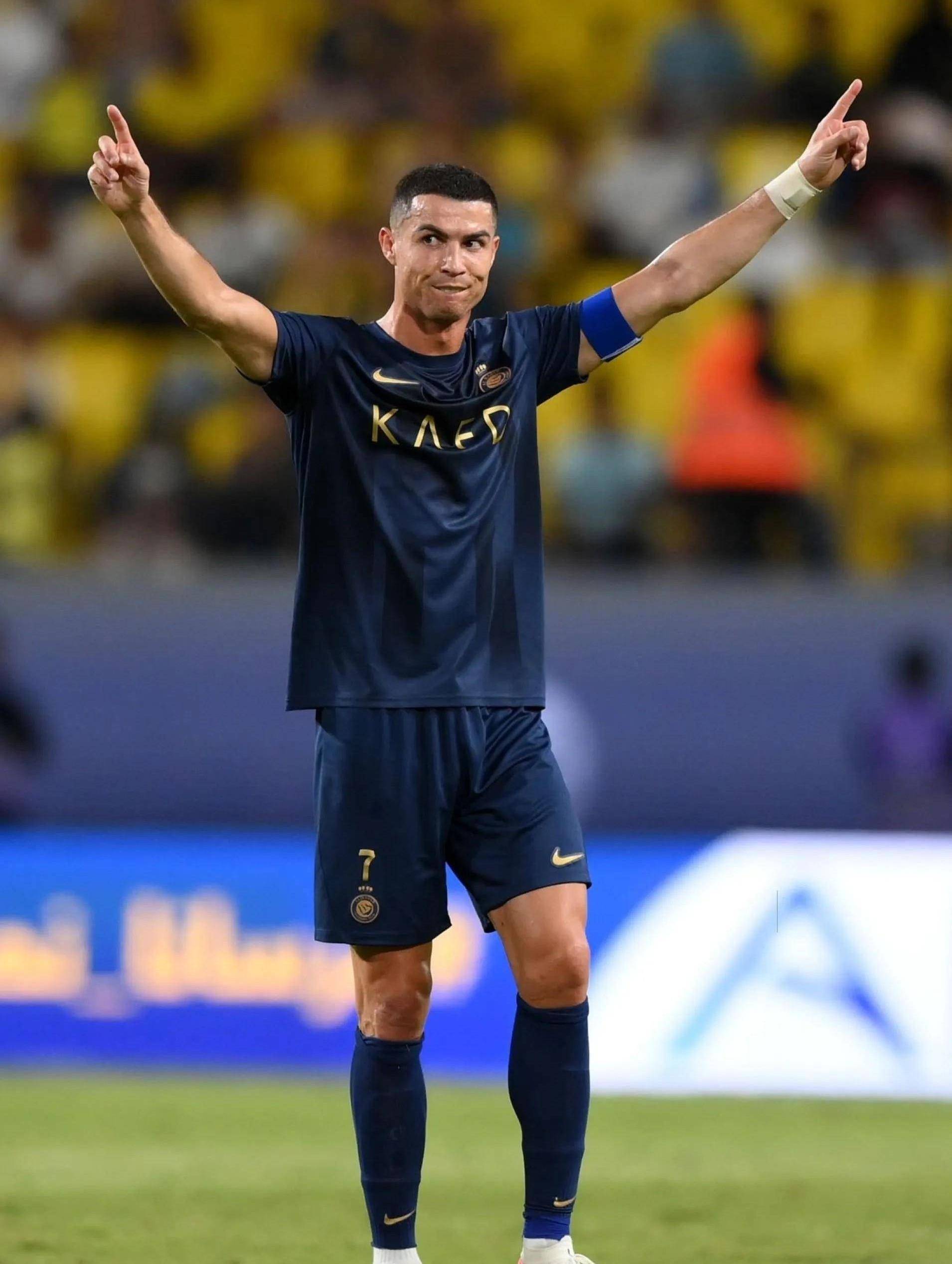 塞内加尔主帅：帕普-萨尔被撞了一下不太舒服，但不是大问题（塞内加尔主帅：帕普-萨尔遭遇碰撞略感不适，无大碍）