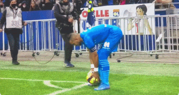 罗马诺：在内马尔遭遇重伤前，有多家俱乐部密切关注他的动态