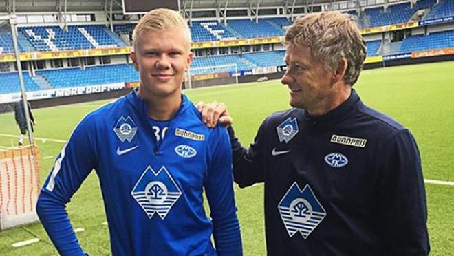 詹姆斯关键一球引爆全场（詹姆斯关键一投令全场沸腾）