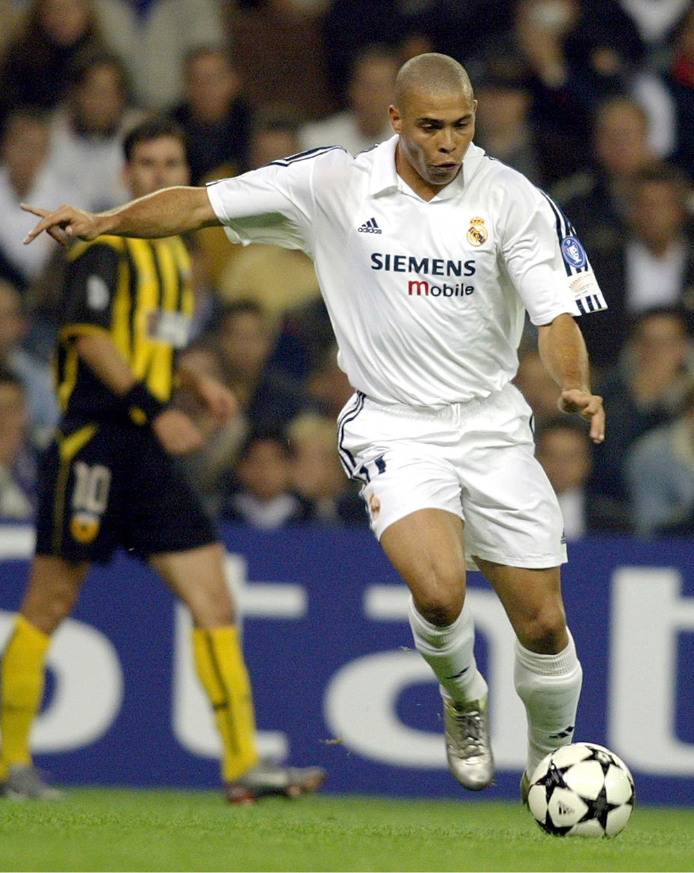 拜仁欲出售门将努贝尔，英超或成唯一出路（拜仁考虑出售门将努贝尔，英超或成其唯一下家）