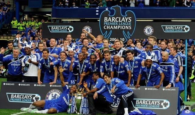 14战8胜，拜仁是欧冠中战胜巴黎次数最多的球队（欧冠史上，拜仁14战8胜巴黎，成为击败巴黎次数最多的球队）