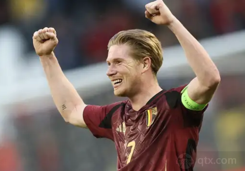 卡佩罗：卡拉菲奥里很像拉莫斯，我希望看到他在国家队踢后腰（卡佩罗称卡拉菲奥里颇似拉莫斯，盼其在国家队司职后腰）