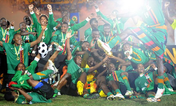 专业VAR团队复盘曼城扳平进球：B席对库尔图瓦犯规遭无视（VAR专家解读曼城扳平球：B席对库尔图瓦犯规被忽略）