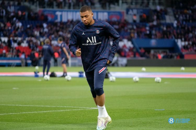 巴萨小将亚马尔父亲在贝蒂斯球迷区庆祝被带离（巴萨新星亚马尔之父在贝蒂斯球迷区庆祝后被带离）