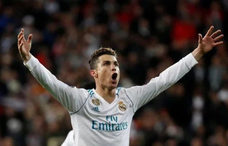 阿斯：贝蒂斯将效仿安东尼模式，打算明年夏窗买断阿姆拉巴特（阿斯报：贝蒂斯欲复制安东尼模式，计划明夏转会窗买断阿姆拉巴特）