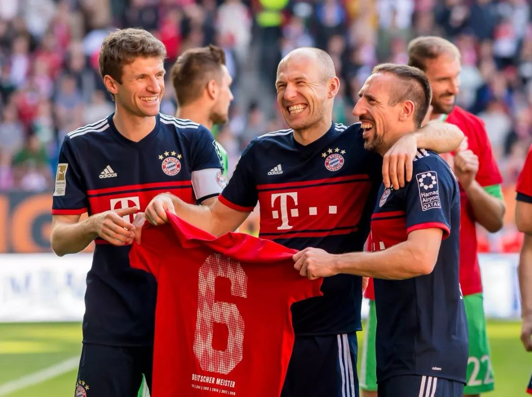 TA：莫斯克拉的贡献远不止是“临时救火”，他完全封锁了凯恩（TA：莫斯克拉的作用远超权宜之计，他彻底冻结了凯恩）